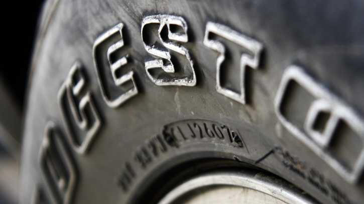 Berapa Lama sih Umur Pemakaian Ban?