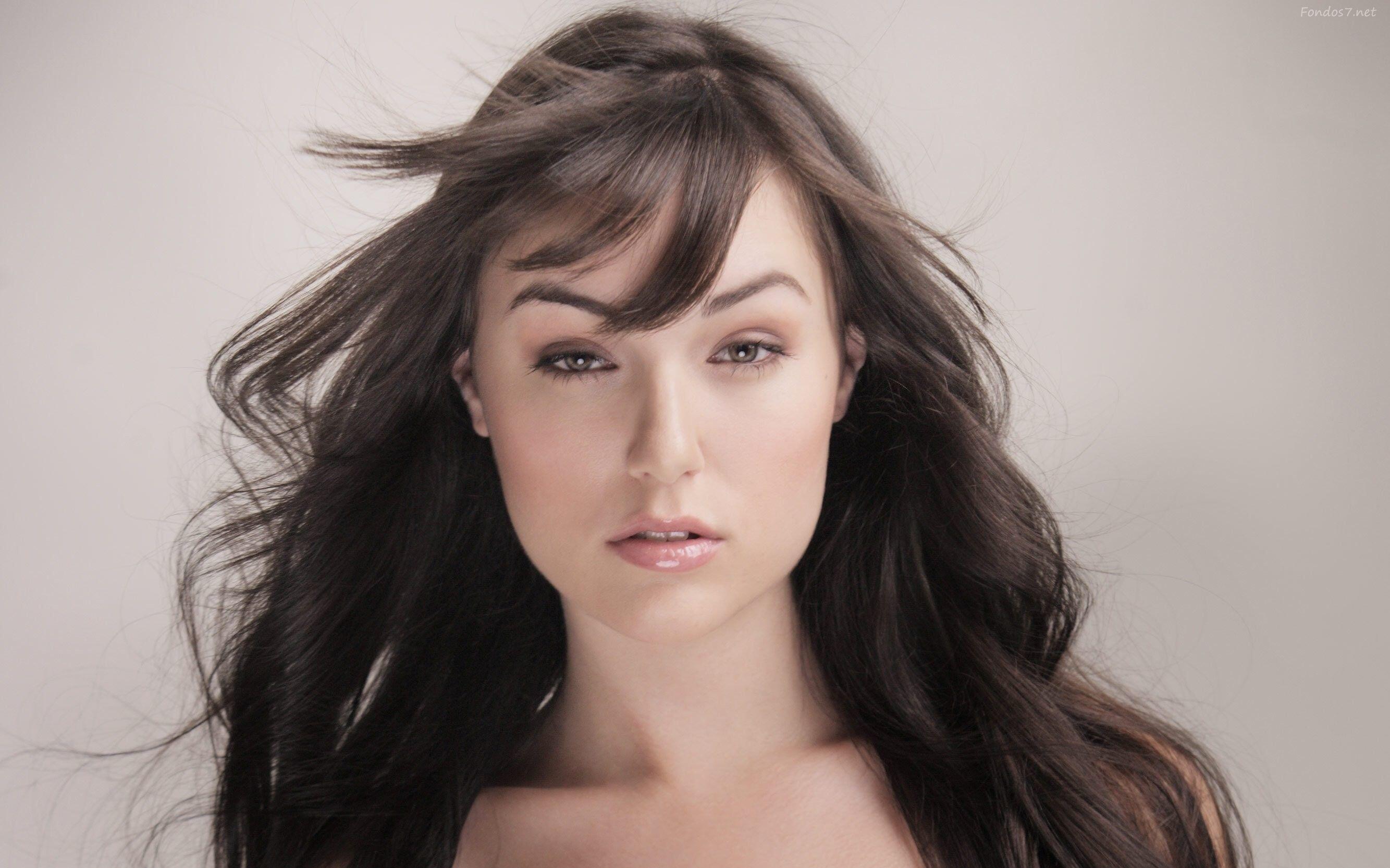 Setelah Pensiun dari Dunia Film Panas, Ini Kesibukan Sasha Grey Kini