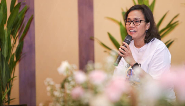Tak Melulu Berbatik, Yuk Intip Gaya Sporty Sri Mulyani