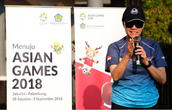 Tak Melulu Berbatik, Yuk Intip Gaya Sporty Sri Mulyani