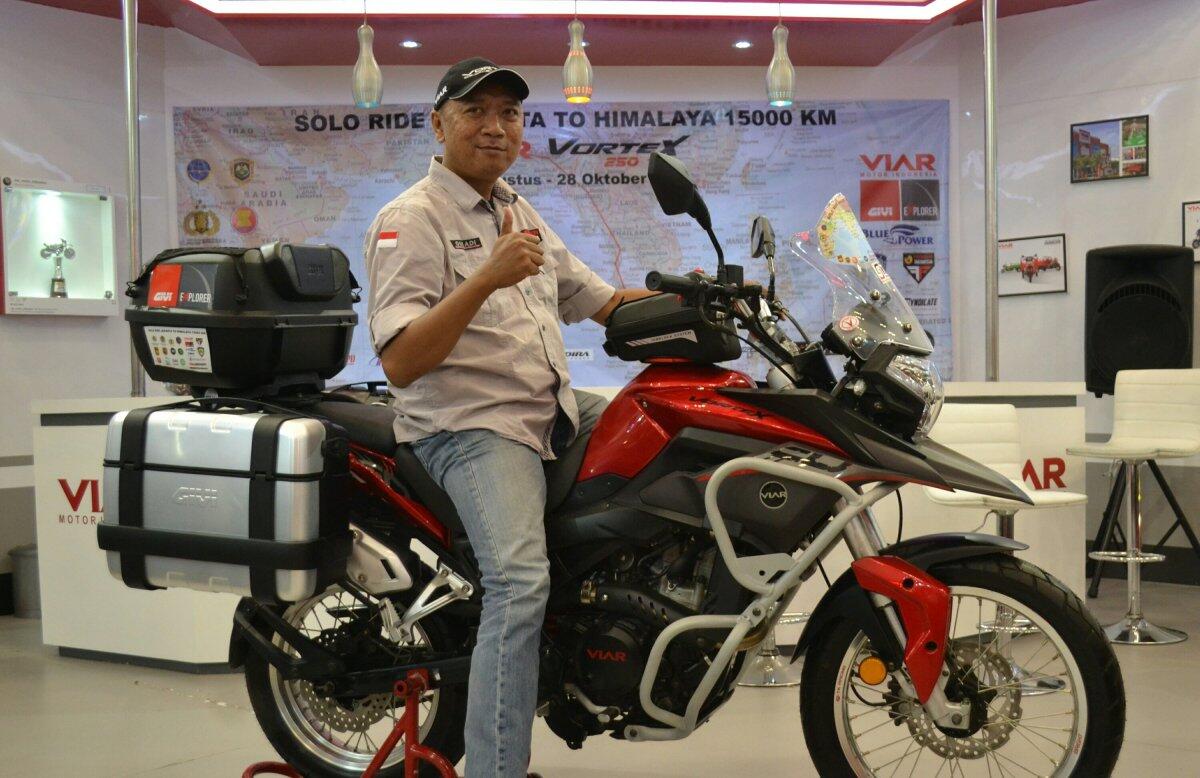 Ada Lagi Orang Indonesia yang Naik Motor ke Luar Negeri