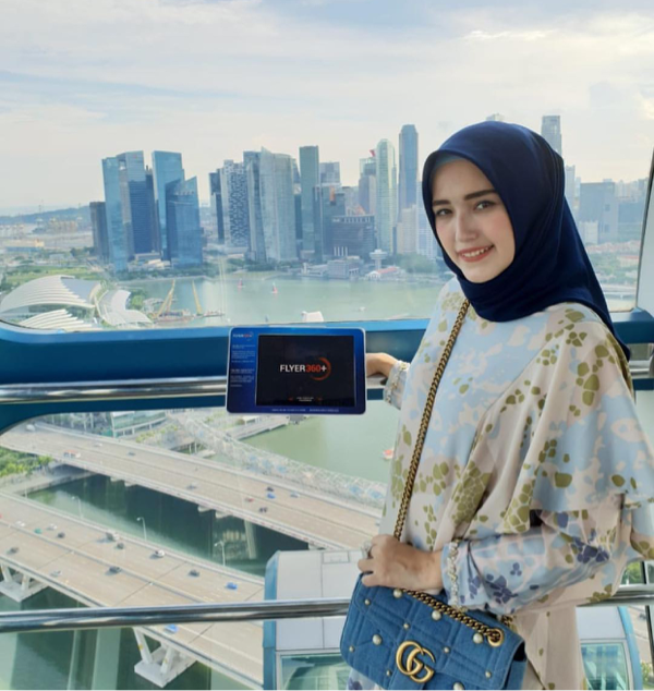 Gaya Hijab Ibu-ibu Pejabat yang Cantik dan Populer