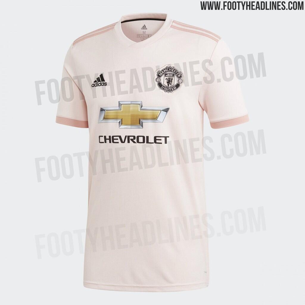 Mengungkap Sejarah Dibalik Jersey Pink Manchester United
