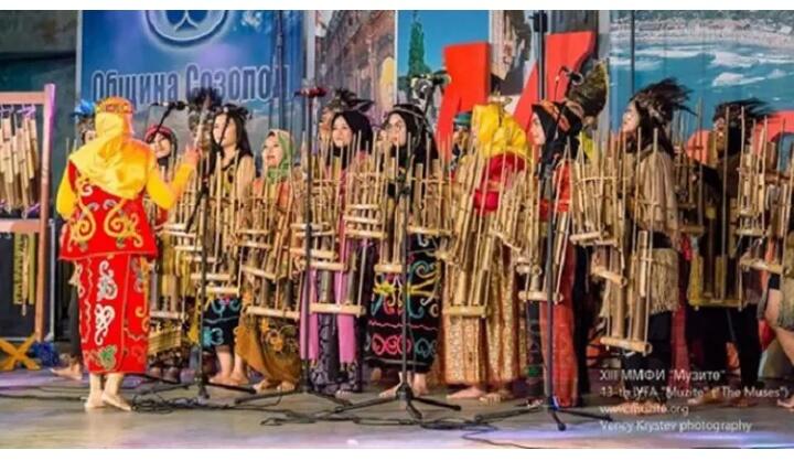 #IniIndonesiaku Perjuangan Muhibah Angklung Yang Mengharumkan Nama Indonesia!