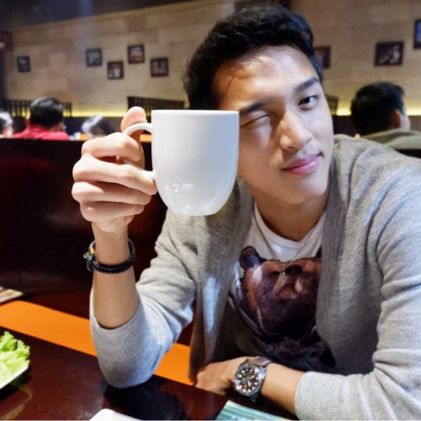 Pesona Jojo, Atlet Badminton Ganteng yang Bikin Emak-emak Terpikat