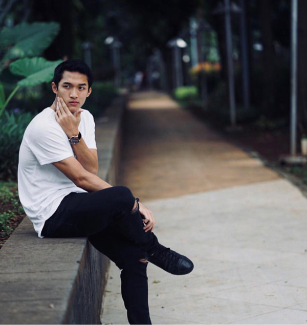 Pesona Jojo, Atlet Badminton Ganteng yang Bikin Emak-emak Terpikat