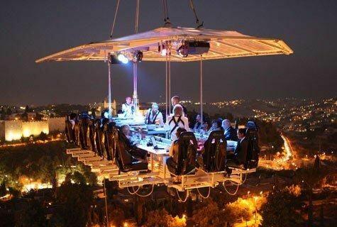 Makan Di Langit, Ada Yang Pernah Coba?