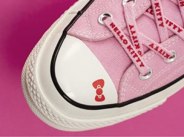 Cute! Sneakers Terbaru Bergambar Hello Kitty dari Converse