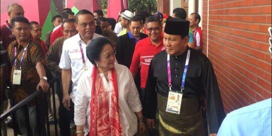 Prabowo, Jokowi, Megawati, JK, Duduk Berdampingan Nonton Pencak Silat