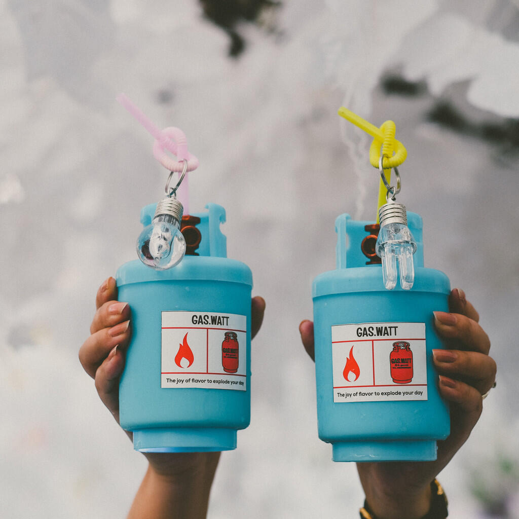 Ayo Siapa Berani Minum Langsung dari &quot;Tabung Gas&quot;?