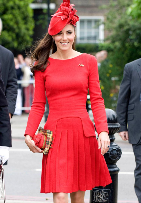 Alasan Kenapa Kate Middleton Tak Pernah Pakai Baju Orange