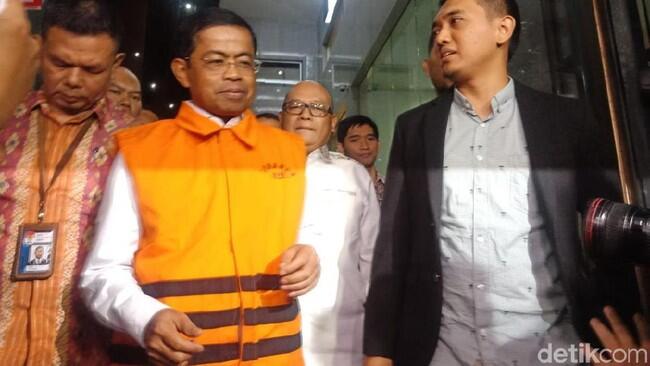 Jumat Keramat, Idrus Marham Ditahan KPK