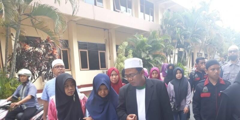 Dewi, Perekam Video Dugaan Kristenisasi Lombok, Dipanggil Polda