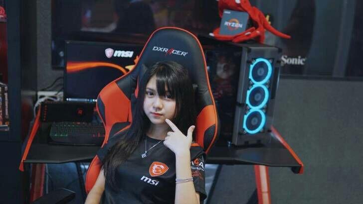 Cantik & Jago Gaming, Gamer Jomblo Satu ini Laris Jadi Rebutan, Termasuk Ane !!!