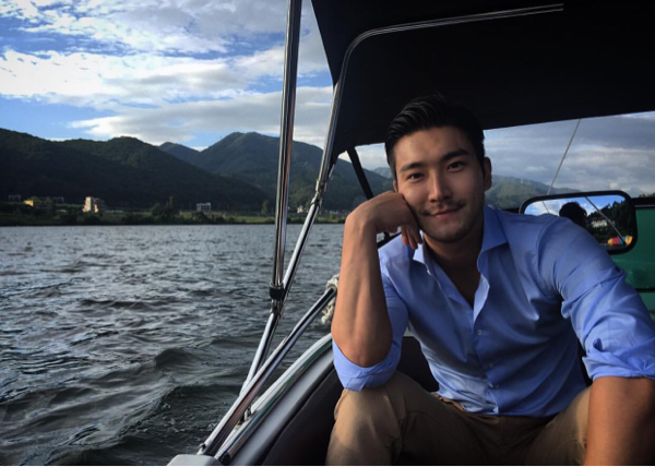Gantengnya Siwon Super Junior di Jakarta, Bikin Cewek-cewek Histeris