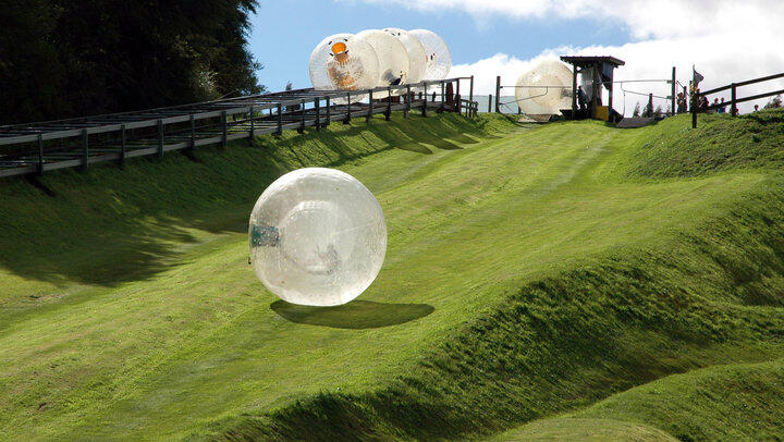  Zorbing, Olahraga yang Bergeser Makna