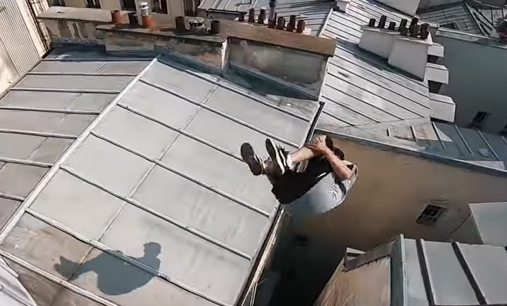 Parkour Keren di Rooftop Paris, Kalau Dilakuin di JKT Digebukin Orang