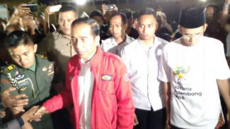 Pengungsi Gempa Bahagia Nobar Dengan Jokowi