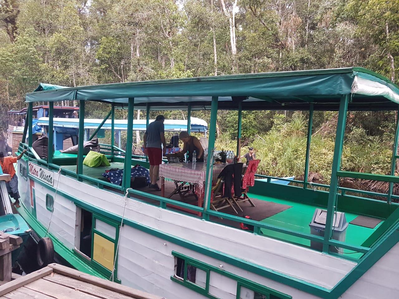 Asiknya Bermalam Di Kapal Klotok