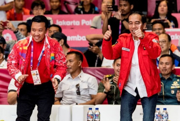 Jaket yang Dipakai Jokowi di Asian Games Rp 300.000 dan Sepatu Rp 400.000