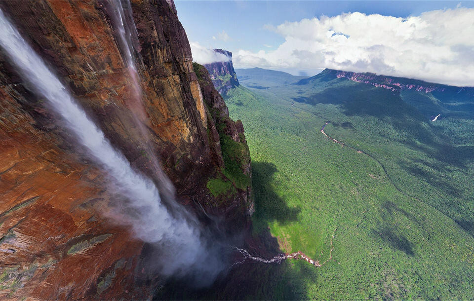 Climbing atau Terjun, Angel Falls Adalah Nirwana