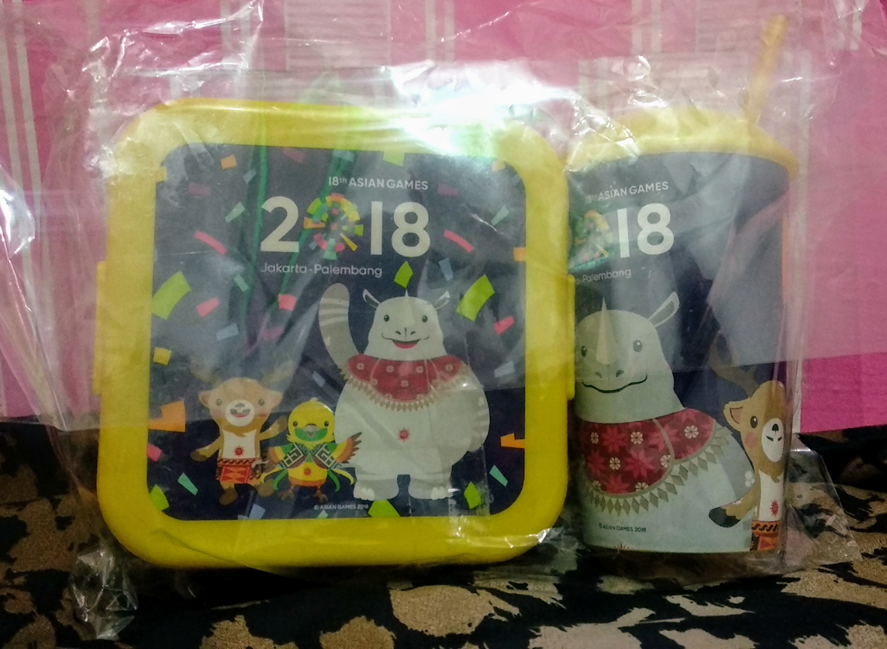 Souvenir apa yang kalian koleksi selama Asian Games 2018 ?