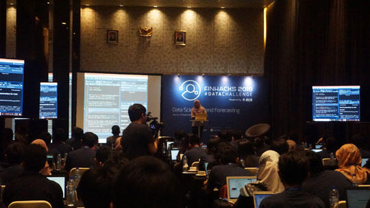 Seru dan Berilmu Ketika Ngabsen Ke Roadshow Finhacks 2018 #DataChallenge – Jakarta