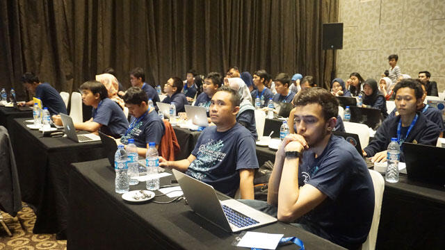 Seru dan Berilmu Ketika Ngabsen Ke Roadshow Finhacks 2018 #DataChallenge – Jakarta