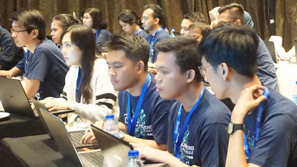 Seru dan Berilmu Ketika Ngabsen Ke Roadshow Finhacks 2018 #DataChallenge – Jakarta