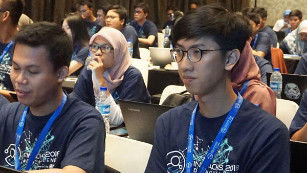 Seru dan Berilmu Ketika Ngabsen Ke Roadshow Finhacks 2018 #DataChallenge – Jakarta