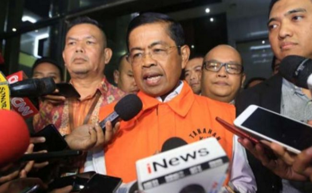 Ditanya Mangkir Panggilan KPK, Dirut Pertamina Lempar Senyum