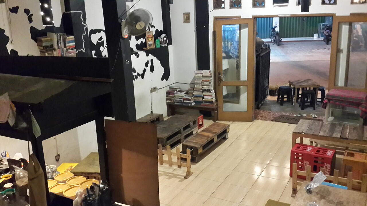 Kedai Kopi Wajah Pribumi