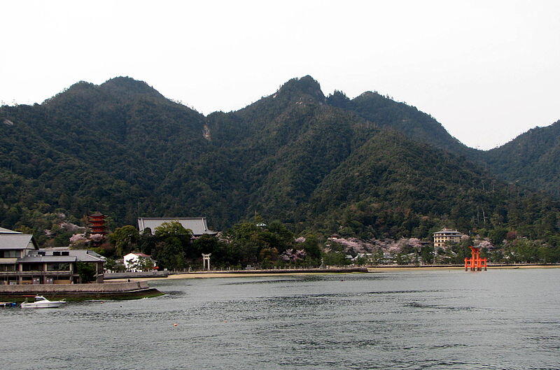 Visit Miyajima, The Shrine Island