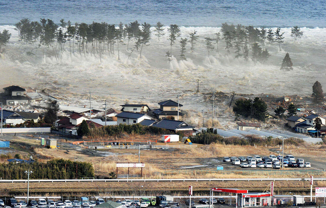 Hidup Berdampingan Dengan Tsunami