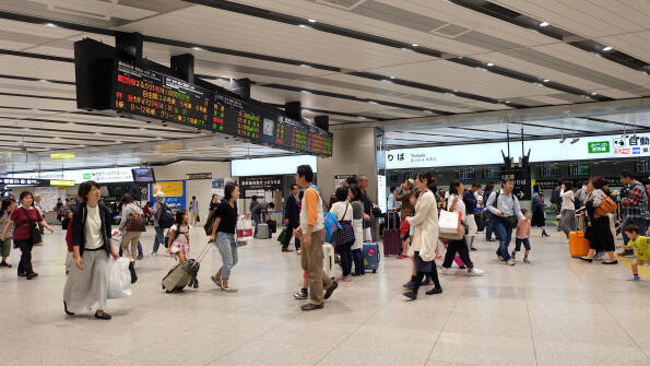 Sendiri, Sepi, Berkontemplasi