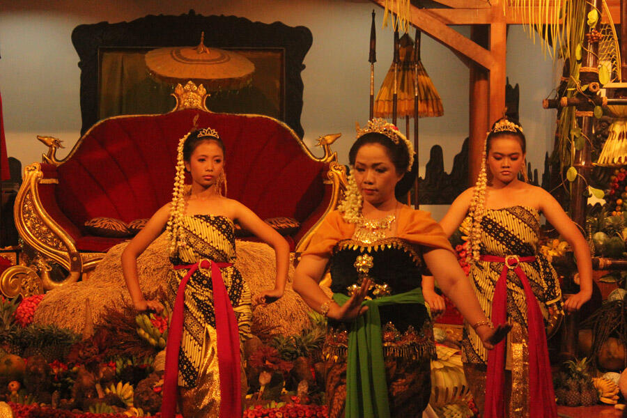 Tentang Sunda Wiwitan