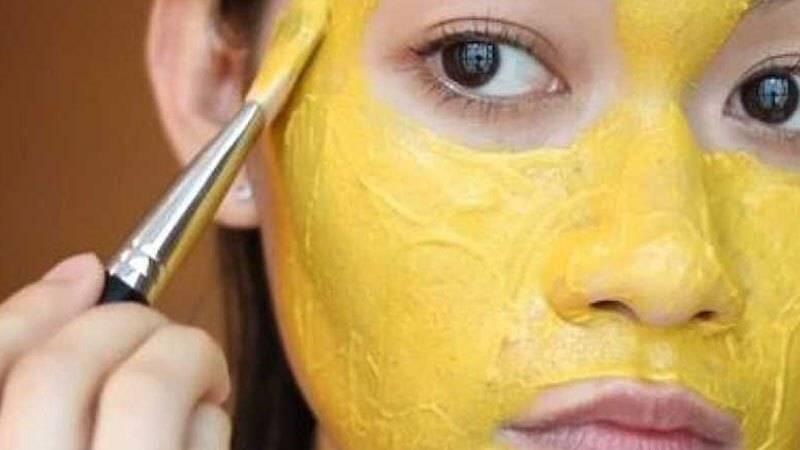 Ampuh Basmi Jerawat, Masker Kunyit Ini Nggak Bakal Bikin Muka Kuning Kayak Spongebob