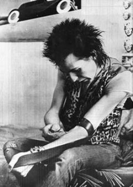 Kisah hidup Sid Vicious, Bassit band punk Sex Pistols yang bengal!