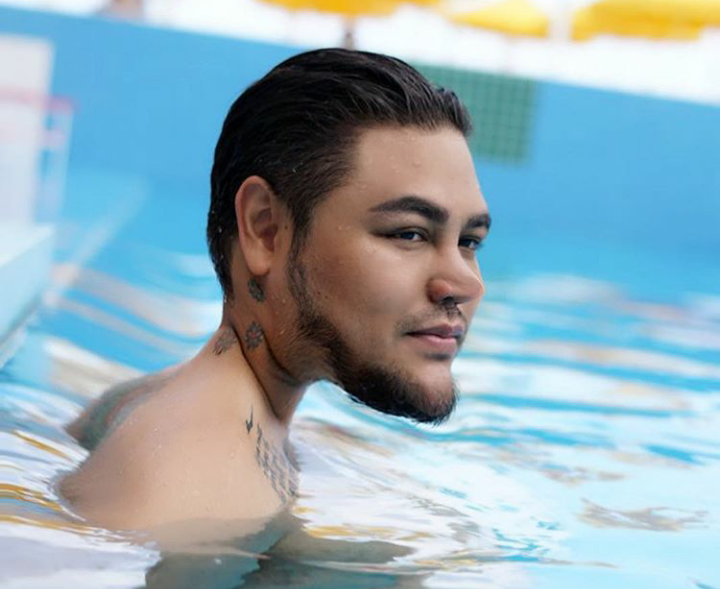 Julid Deh, Artis-artis Ini Edit Foto Seperti Beauty Blender: Nyindir Roy Kiyoshi Ya?