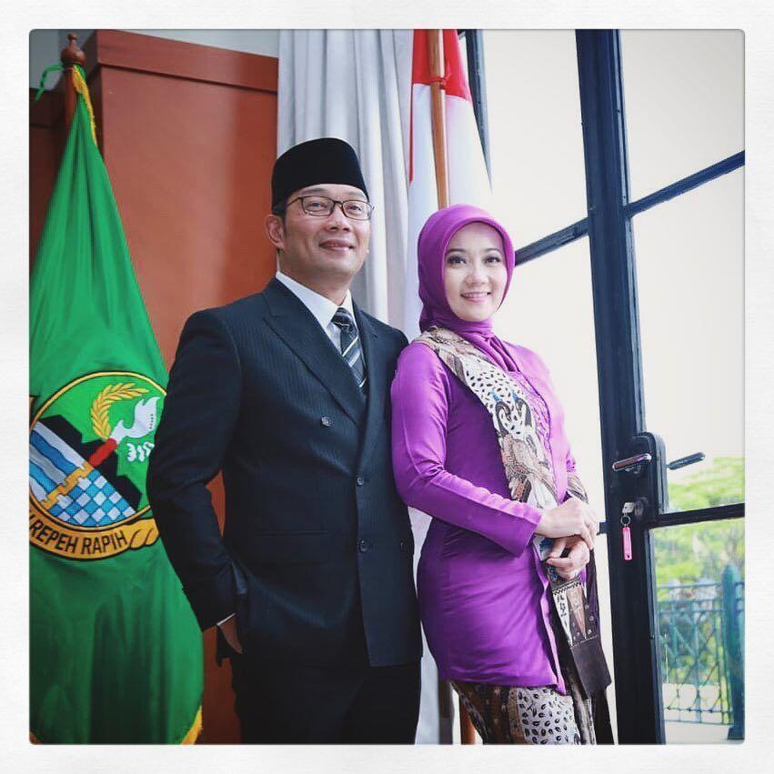 10 Momen Romantis Ridwan Kamil & Ibu Cinta yang Bikin Baper
