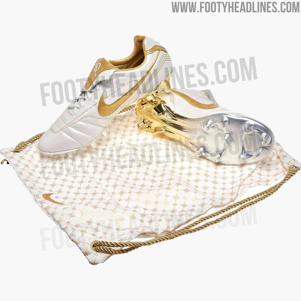Nike Tiempo Ronaldinho Diproduksi Lagi, Cuma Ada 1000 Pasang Gan