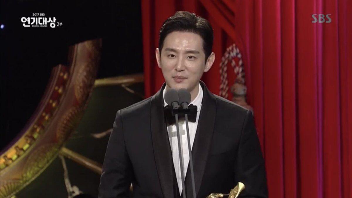 Bikin Terpesona! 10 Potret Kwon Yool, Psikopat di KDrama 'Voice 2'