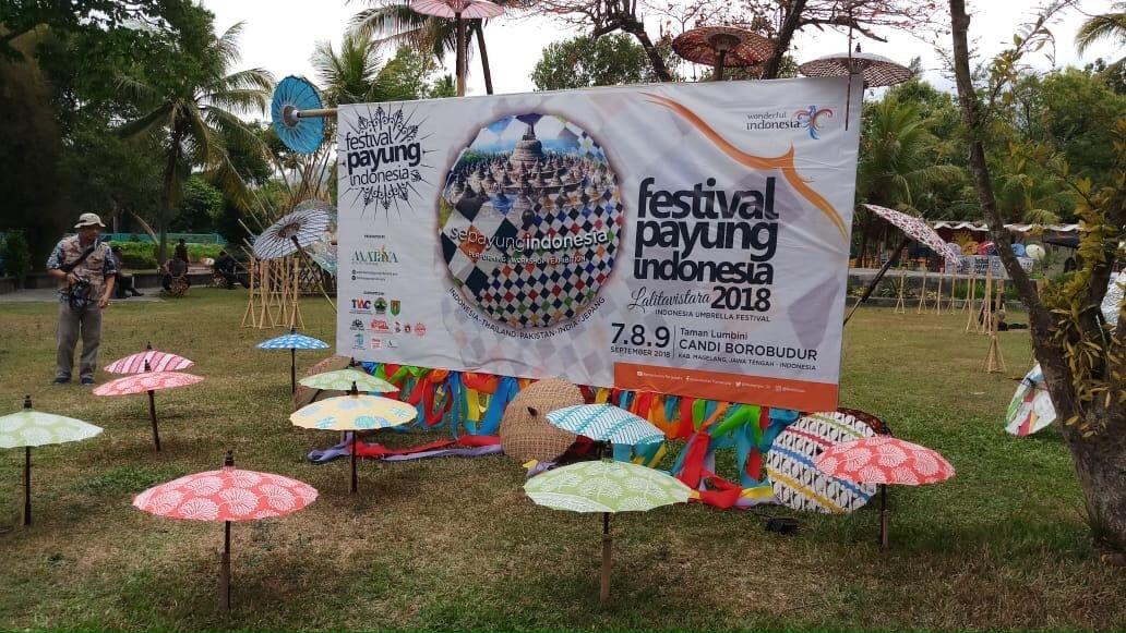 Inilah Kemeriahan Festival Payung Indonesia di Borobudur