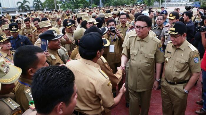 Presiden Jokowi Teken Perpres Tata Pakaian Resmi dan Acara Kenegaraan
