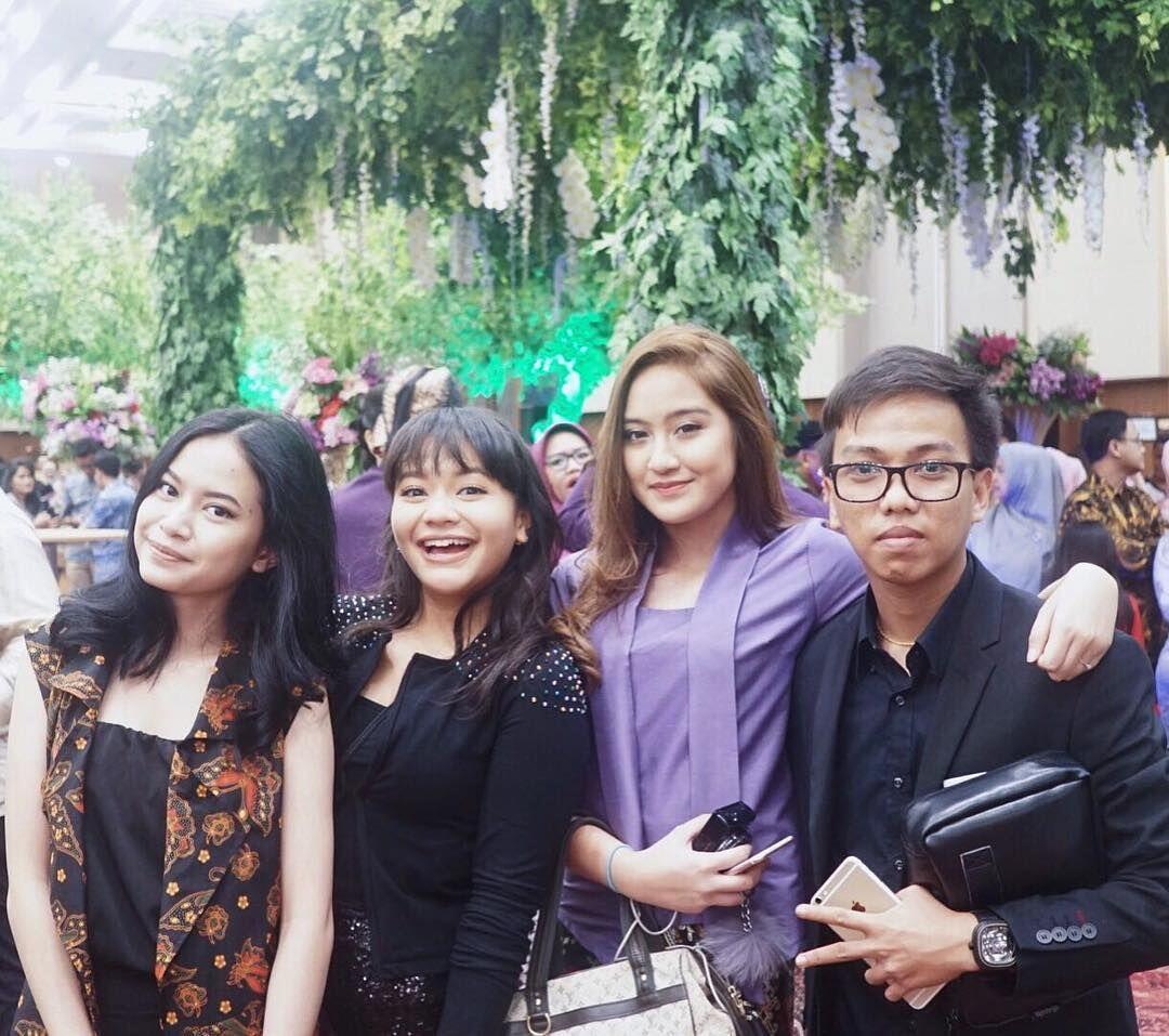 10 Potret Persahabatan Salshabilla dan Amel Carla, Gemas Banget!