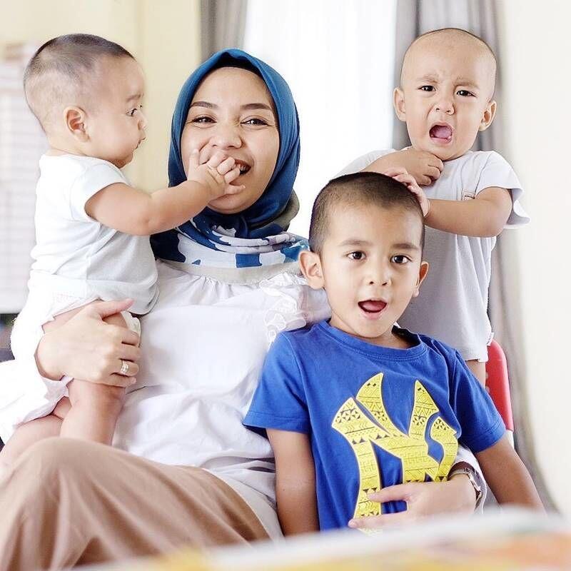 Punya Banyak Anak, Intip 10 Momen Seru Keluarga Enno Lerian