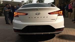 Hyundai Rilis Sedan Elantra 2019, Berapa Harganya?