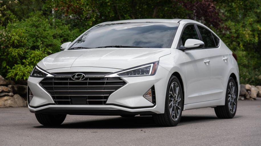 Hyundai Rilis Sedan Elantra 2019, Berapa Harganya?