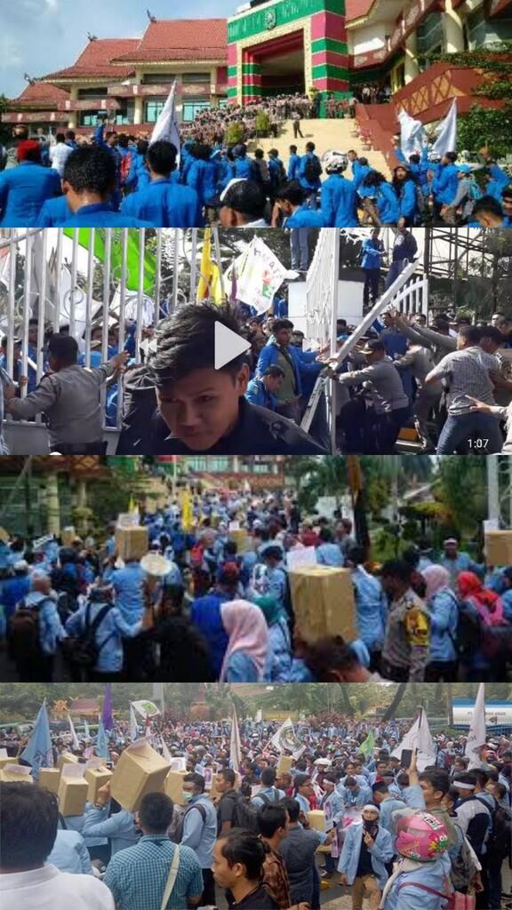 Rupiah Sudah Rp 15.000 Per Dolar, Ratusan Mahasiswa UIR Dobrak Gerbang DPRD Riau