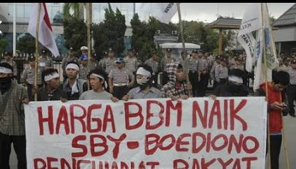 PUDARNYA DEMOKRASI DAN TOLERANSI